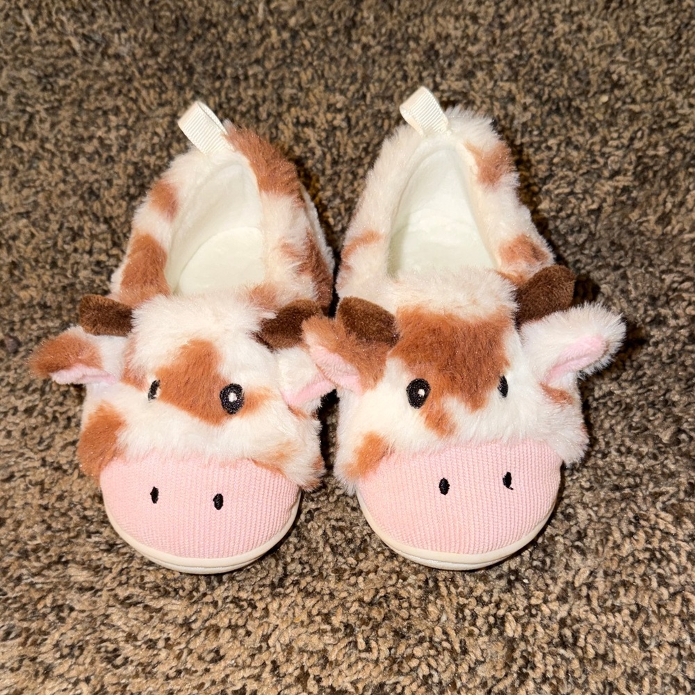 wonder nation Plush Cow Slippers in Pink, White, Brown